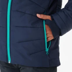 Quechua GEWATTEERDE HYBRIDE WANDELJAS VOOR KINDEREN 7-15 JAAR PASTELGROEN -Mode Geest Verkoop gewatteerde hybride wandeljas voor kinderen 7 15 jaar marineblauw 6
