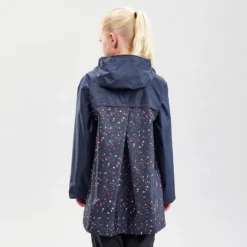 Quechua Regenjack Hike 150 Voor Meisjes Grijs Met Tribalopdruk -Mode Geest Verkoop regenjas voor wandelen mh150 marineblauw kinderen 7 15 jaar 3