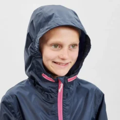Quechua Regenjack Hike 150 Voor Meisjes Grijs Met Tribalopdruk -Mode Geest Verkoop regenjas voor wandelen mh150 marineblauw kinderen 7 15 jaar 4