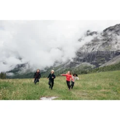 Quechua Softshell-wandeljas Voor Meisjes Hike 900 -Mode Geest Verkoop softshell jas voor wandelen kinderen mh550 zwart 7 15 jaar 16