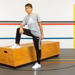 ADIDAS TRAININGSBROEK VOOR KINDEREN ZWART 23 ADIDAS TRAININGSBROEK VOOR KINDEREN ZWART -Mode Geest Verkoop trainingsbroek voor kinderen zwart 11